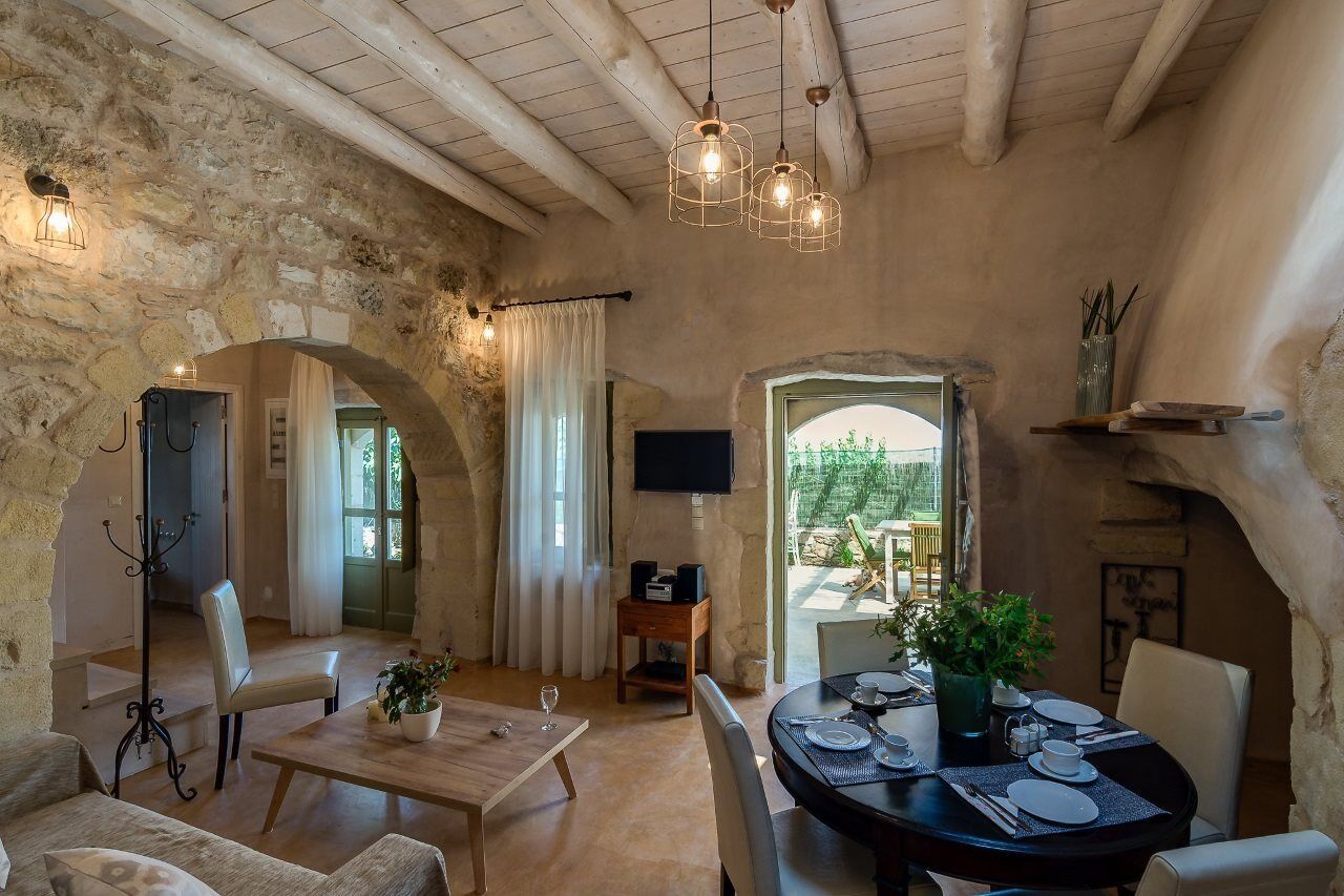 Traditional Stonebuilt Villa Leonanto, Only 5 Km From A Sandy Beach Kásztelosz Kültér fotó