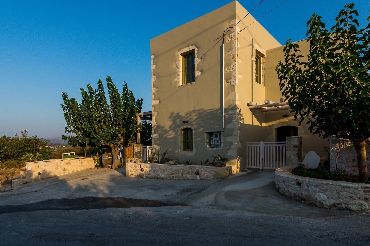 Traditional Stonebuilt Villa Leonanto, Only 5 Km From A Sandy Beach Kásztelosz Kültér fotó
